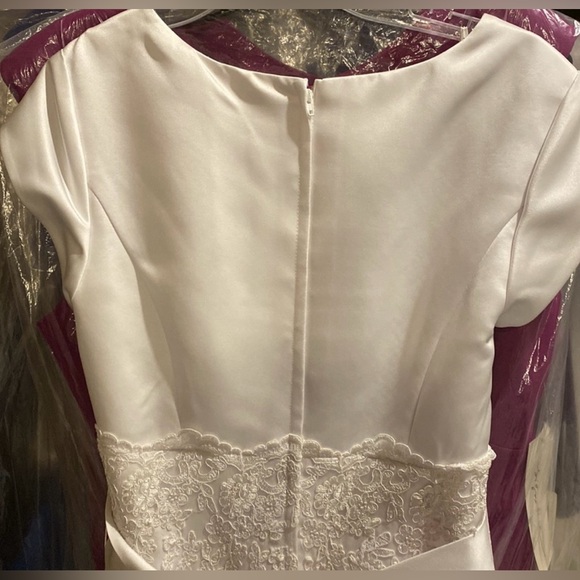 Beautifully Modest white satin and lace drop waist a-line wedding gown w/bolero - Picture 7 of 10